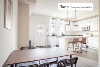 Room in Shared 4 bed/3.5 bath home, Unit D in Washington, DC - Building Photo - Building Photo