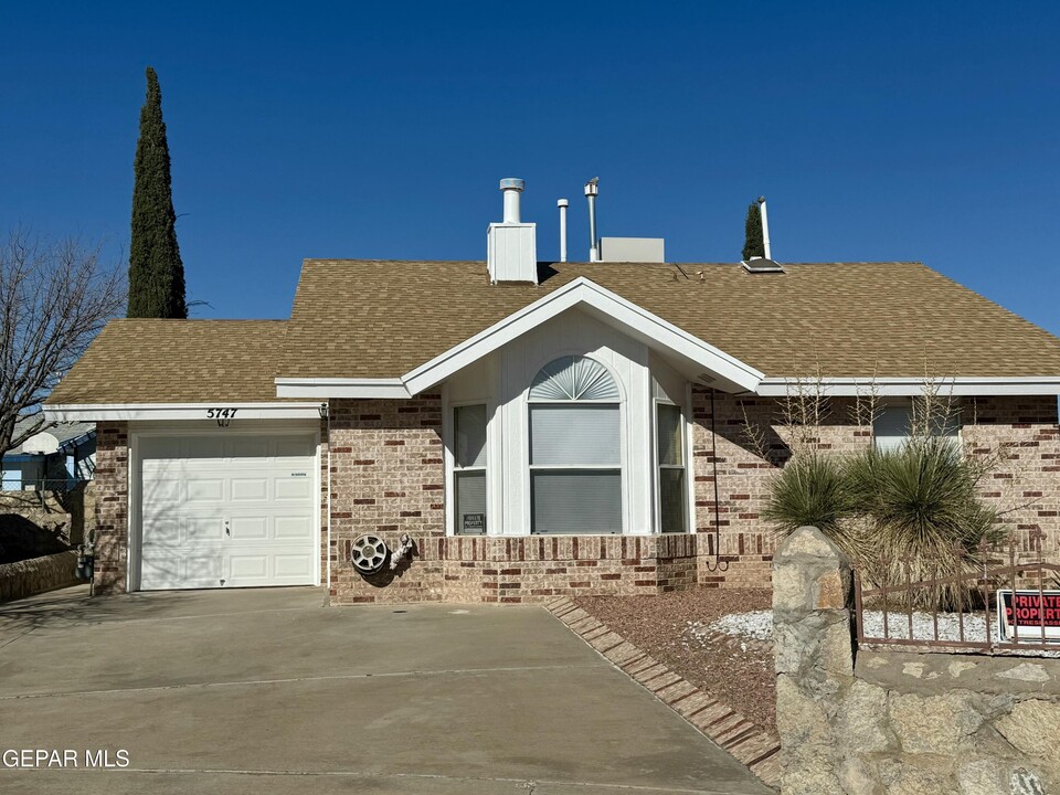 5747 Ty Cobb Pl in El Paso, TX - Building Photo