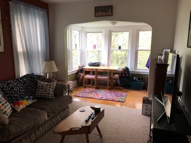 67 Greenfield St, Unit upper rear