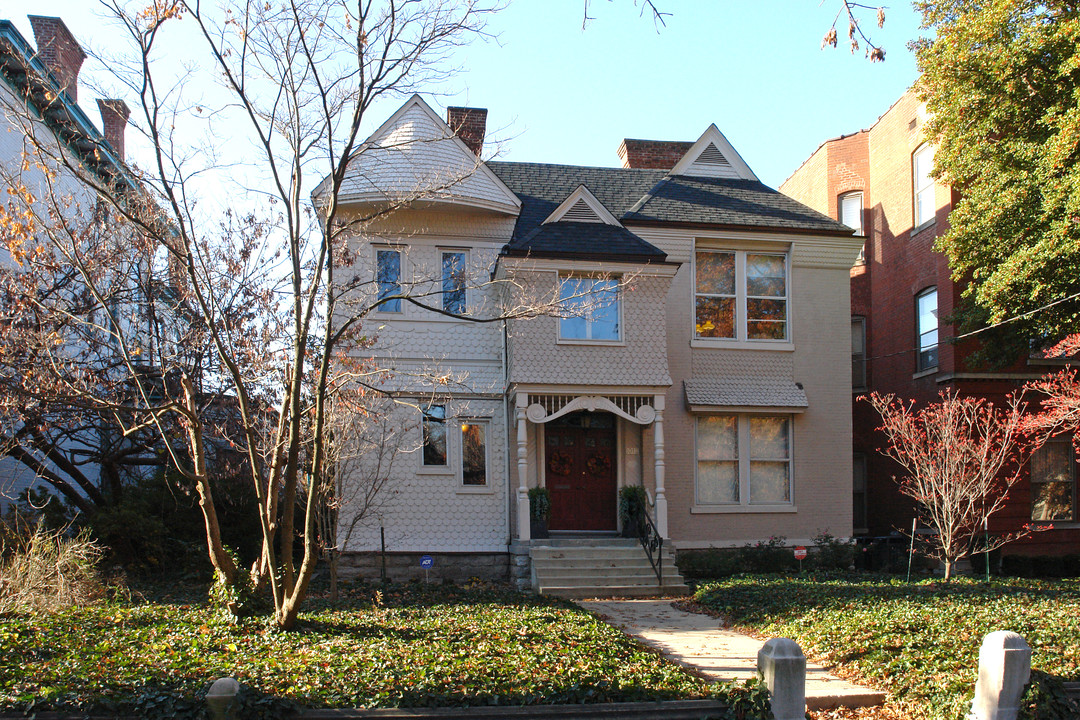 1012 Cherokee Rd in Louisville, KY - Building Photo