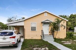831 C St in Lake Worth Beach, FL - Building Photo