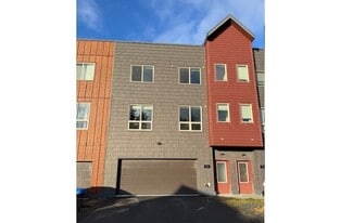 529 Carroll Way in Kodiak, AK - Building Photo