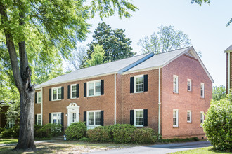 1724 Enoree Ave in Columbia, SC - Foto de edificio - Building Photo