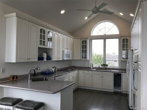 939 Dune Rd in Westhampton Beach, NY - Building Photo - Building Photo