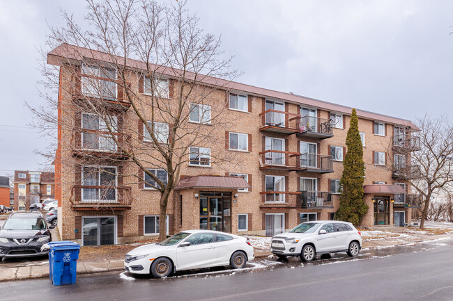 620 De Roanne Rue