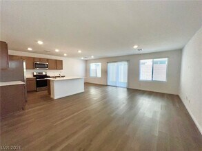 3254 La Cura Ave in Las Vegas, NV - Building Photo - Building Photo