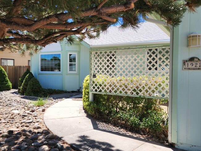 1922 Hamilton Ave in Carson City, NV - Building Photo - Building Photo