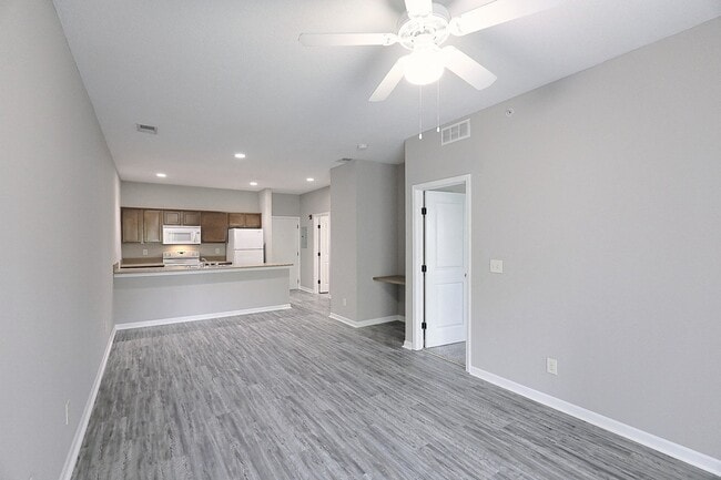 ASPIRE at Bristol Park in Grain Valley, MO - Foto de edificio - Building Photo