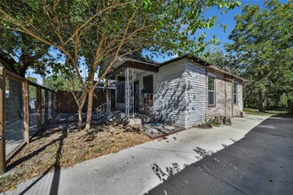 1120 Capron St in Houston, TX - Building Photo - Building Photo