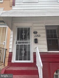 2253 N Sydenham St photo'