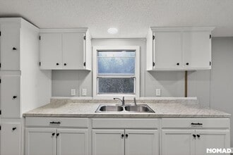 5431 Pembrooke Dr in Granite Falls, NC - Foto de edificio - Building Photo