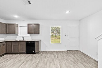 189 Curry St in Livingston, TX - Building Photo - Building Photo