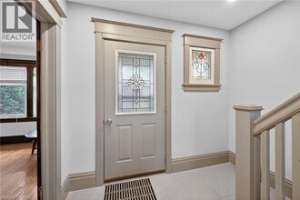 76 Wexford Ave S in Hamilton, ON - Building Photo - Building Photo