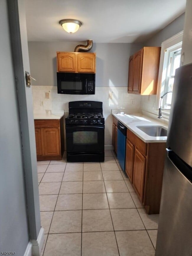 10 Westcott St in Bloomfield, NJ - Building Photo - Building Photo