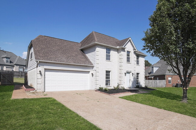 property at 5554 Lakefront Dr