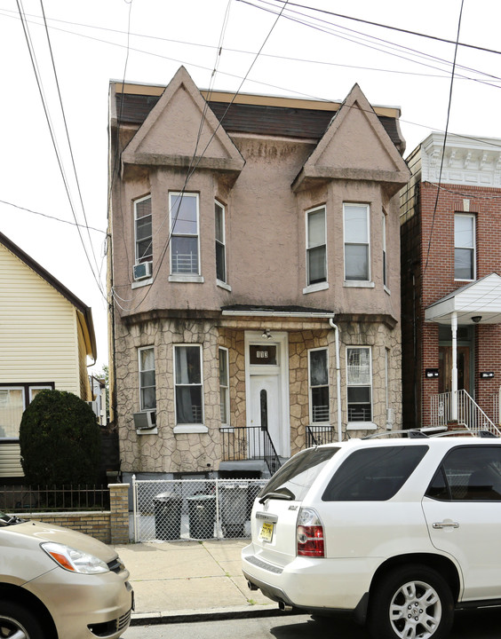 113 Lincoln St in Jersey City, NJ - Foto de edificio