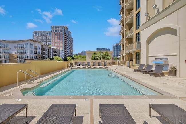 1510 Demonbreun St, Unit 608 in Nashville, TN - Building Photo - Building Photo