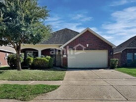 21415 Branchport Dr in Houston, TX - Building Photo