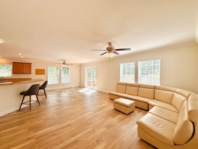 201 Lost Forest Rd in Bracey, VA - Building Photo - Building Photo