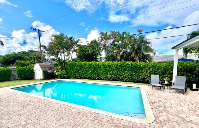property at 525 Sunset Rd