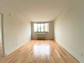 224 E 32nd St, Unit 3G in New York, NY - Building Photo - Building Photo