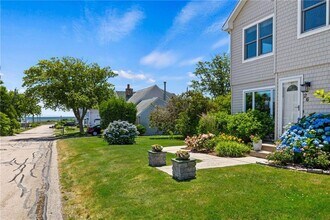 26 Walcott Ave in Narragansett, RI - Building Photo - Building Photo