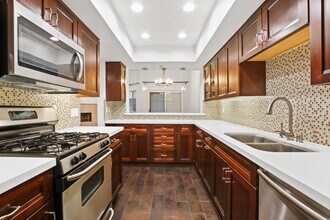 1222 Kings Rd in West Hollywood, CA - Building Photo - Building Photo