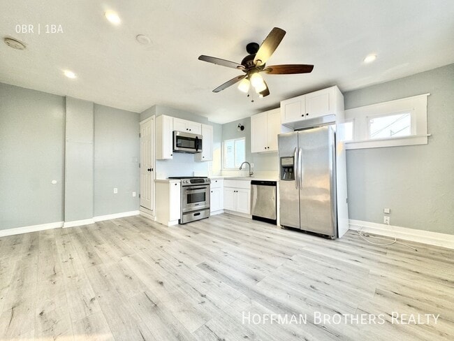 2360 W Washington Blvd