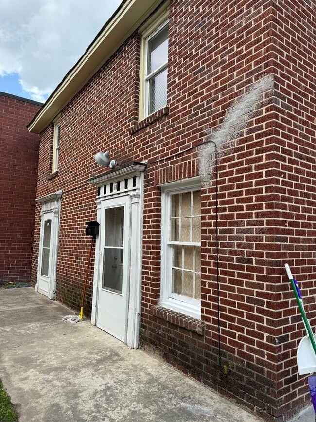 111 Taggart Ave in Greenwood, SC - Foto de edificio - Building Photo