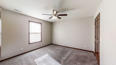 209 N Cypress St in Savannah, MO - Building Photo - Building Photo