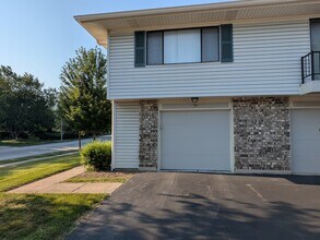 34 N Salem Dr in Schaumburg, IL - Building Photo - Building Photo