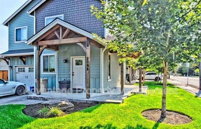2092 NW Arthur Pl in Corvallis, OR - Building Photo - Building Photo