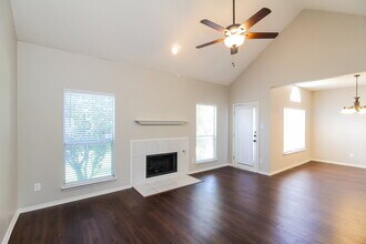 5360 Waterford Dr in Mesquite, TX - Building Photo - Building Photo