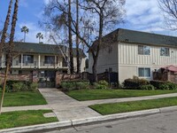 5090 N Roosevelt Ave in Fresno, CA - Foto de edificio - Building Photo