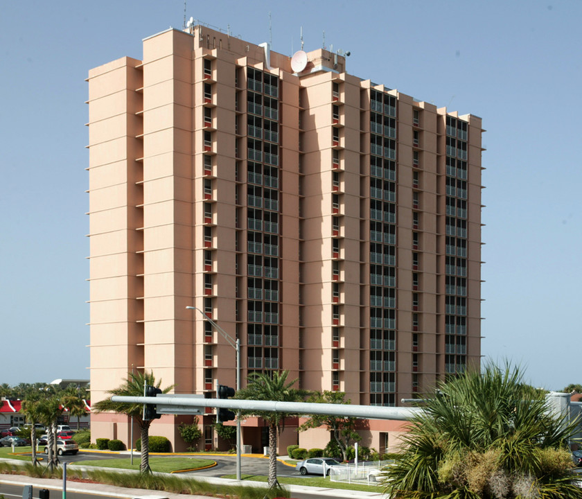 Pablo Towers in Jacksonville Beach, FL - Building Photo