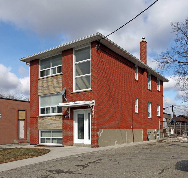 122 Portland St in Toronto, ON - Building Photo - Primary Photo