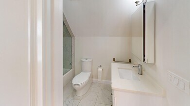 62 Gordon St, Unit 2 in Boston, MA - Building Photo - Building Photo
