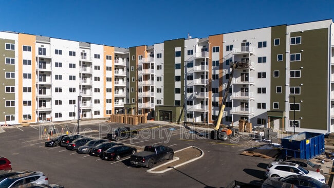 355 Clareview Station Dr NW in Edmonton, AB - Building Photo - Building Photo