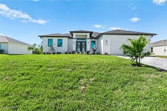 3928 NW 46th Ln in Cape Coral, FL - Building Photo - Building Photo