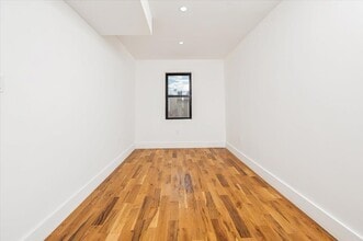 218-36 133rd Rd in Queens, NY - Building Photo - Building Photo