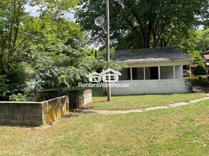 1017 N Salisbury Ave in Spencer, NC - Building Photo - Building Photo