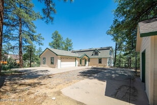 847 Clubhouse Dr in Prescott, AZ - Building Photo
