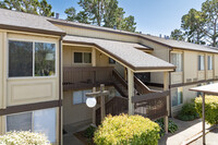 Summit Ridge Condominiums in Vallejo, CA - Foto de edificio - Building Photo