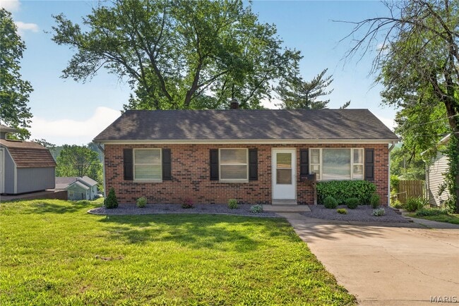 property at 21 Fern Ridge Ave