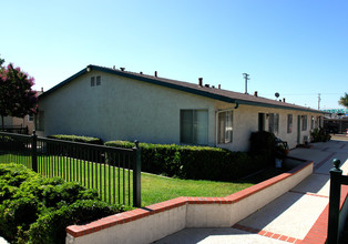 1327 W Stoneridge Ct in Ontario, CA - Building Photo - Building Photo