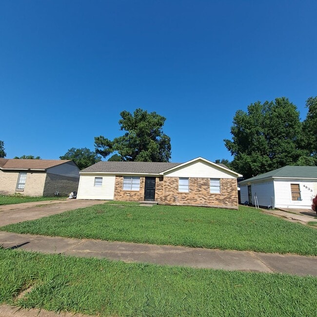 property at 4839 Applestone St
