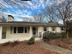 121 Anita Dr in Winston-Salem, NC - Building Photo - Building Photo