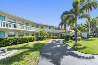 Balmoral Apartments in Boynton Beach, FL - Foto de edificio - Building Photo