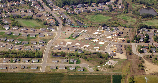 Single Family in Big Lake, MN - Building Photo - Building Photo