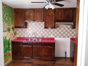 5780 Wilson Ave in South Gate, CA - Foto de edificio - Building Photo